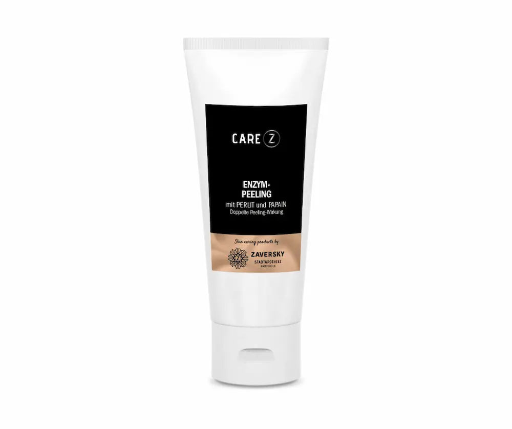 Care Z Enzym-Peeling mit Perlit und Papain in weißer Tube mit schwarzem Etikett, Zaversky Stadtapotheke, Vorderansicht