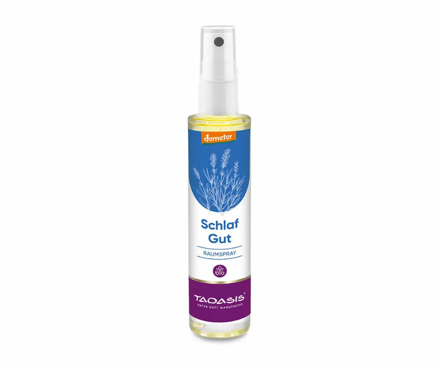 Taoasis Schlaf Gut Raumspray in transparenter Sprühflasche mit blau-violettem Etikett, Lavendelmotiv und Demeter-Bio-Kennzeichnung, Vorderansicht