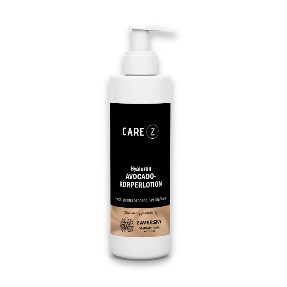 CARE Z Hyaluron Avocado-Körperlotion in weißer Pumpflasche mit schwarz-beigem Etikett, feuchtigkeitsspendend, leichte Textur.