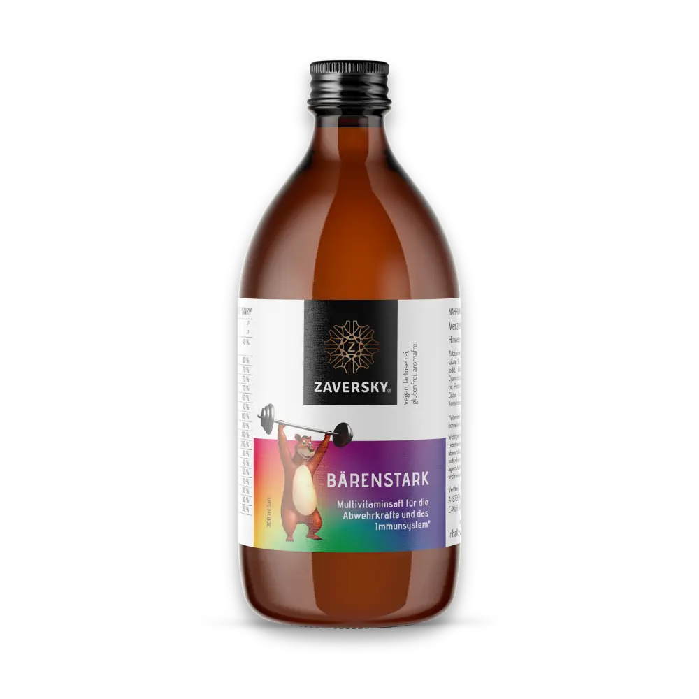 Zaversky Bärenstark Multivitaminsaft in brauner Glasflasche mit buntem Etikett und Bär-Illustration, 300 ml.