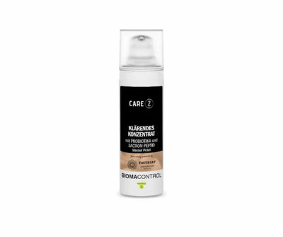 CARE Z BIOMACONTROL Klärendes Konzentrat in weißer Spenderflasche mit Pumpkopf und schwarzem Etikett, Vorderansicht