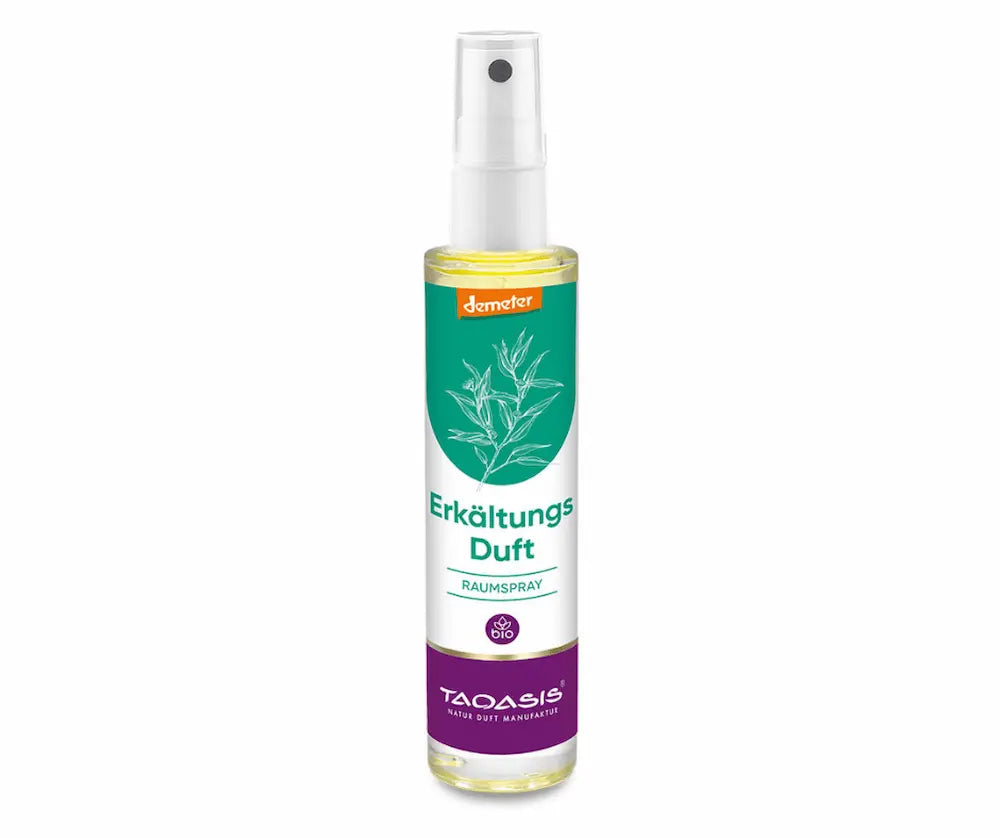 Taoasis Erkältungs Duft Raumspray in transparenter Sprühflasche mit weißem Sprühkopf, grünem Etikett mit Kräuterillustration und Demeter-Bio-Siegel