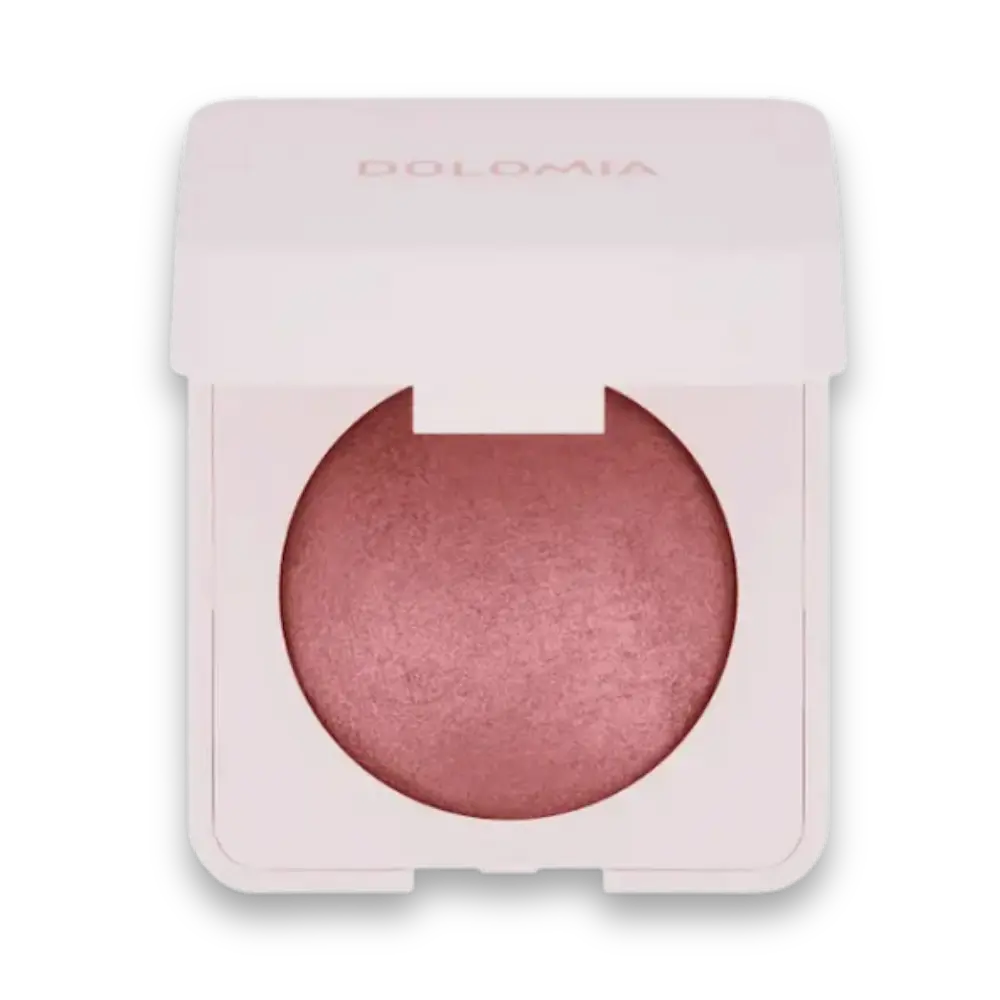 Dolomia Mineral Rouge in geöffneter rosafarbener Kompaktdose mit gebackenem Puder in beerigem Rosé, Vorderansicht