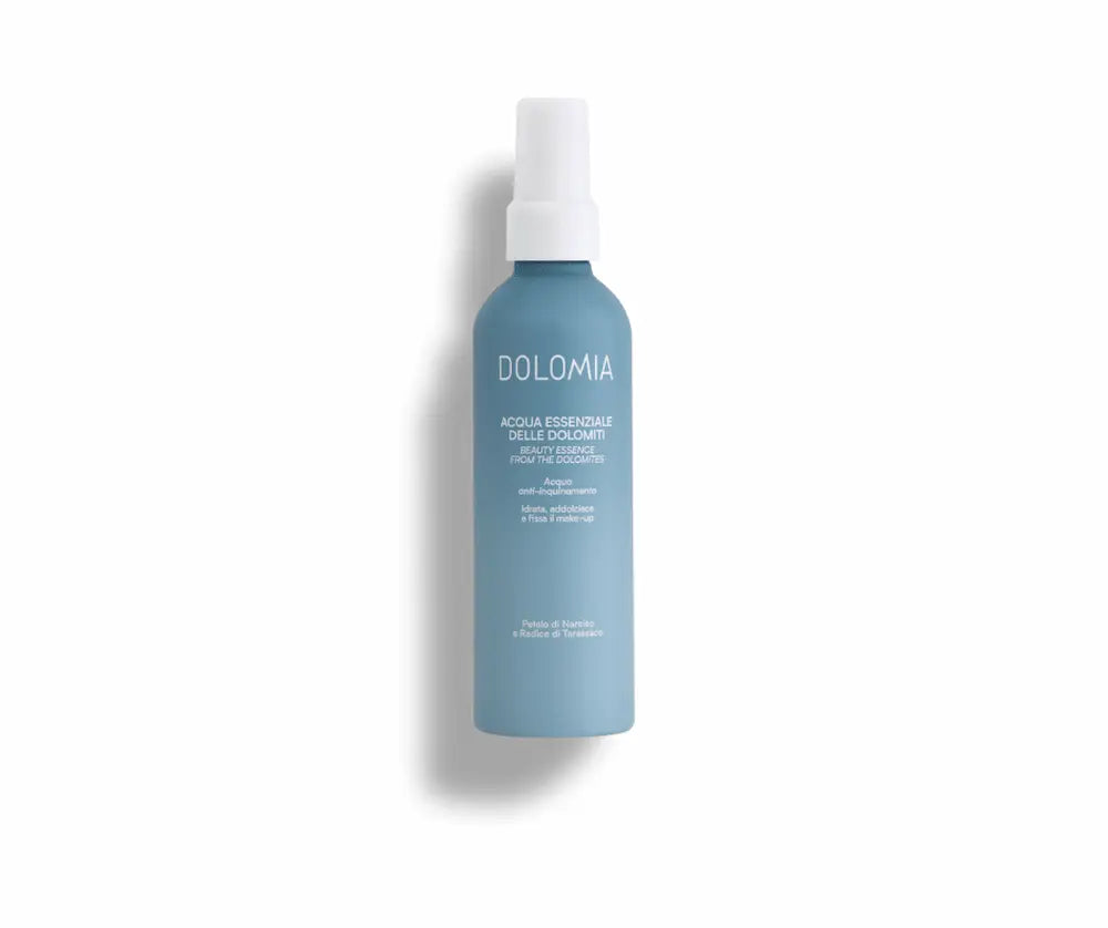 Dolomia Acqua Essenziale delle Dolomiti Gesichtsspray in blauer Sprühflasche mit weißem Sprühkopf, Vorderansicht