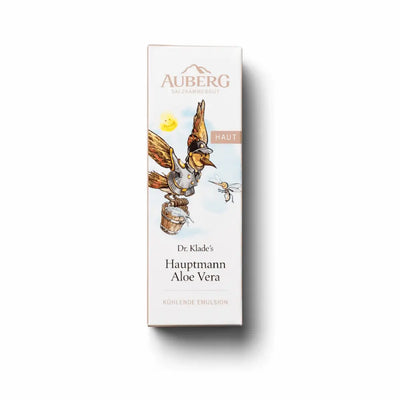 Verpackung von Auberg Dr. Klade's Hauptmann Aloe Vera, kühlende Emulsion, mit Illustration eines Vogel-Charakters und Insekt.