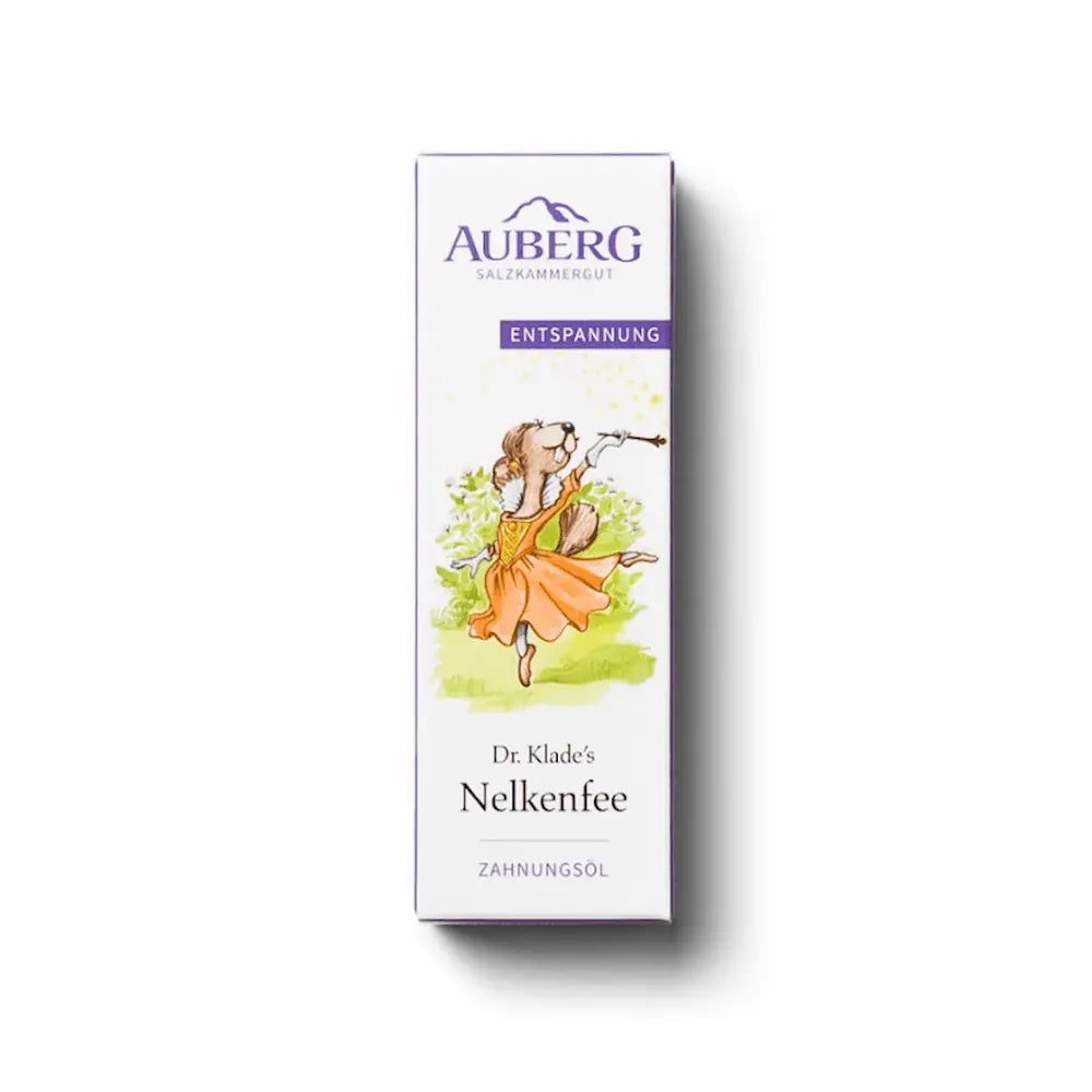 Verpackung Auberg Dr. Klade's Nelkenfee Zahnungsöl mit Illustration einer tanzenden Fee und Hinweis „Entspannung“.